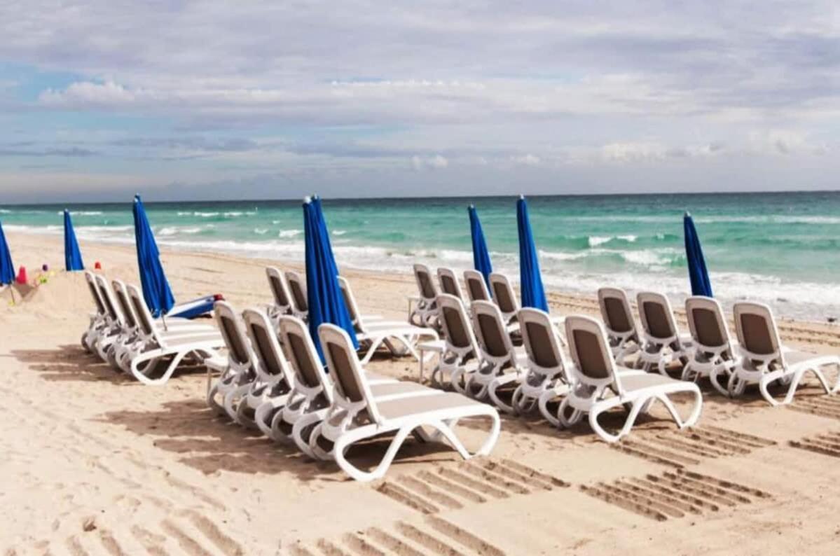 Beachfront Resort Pool Ocean View Balcony Miami Beach Exteriér fotografie