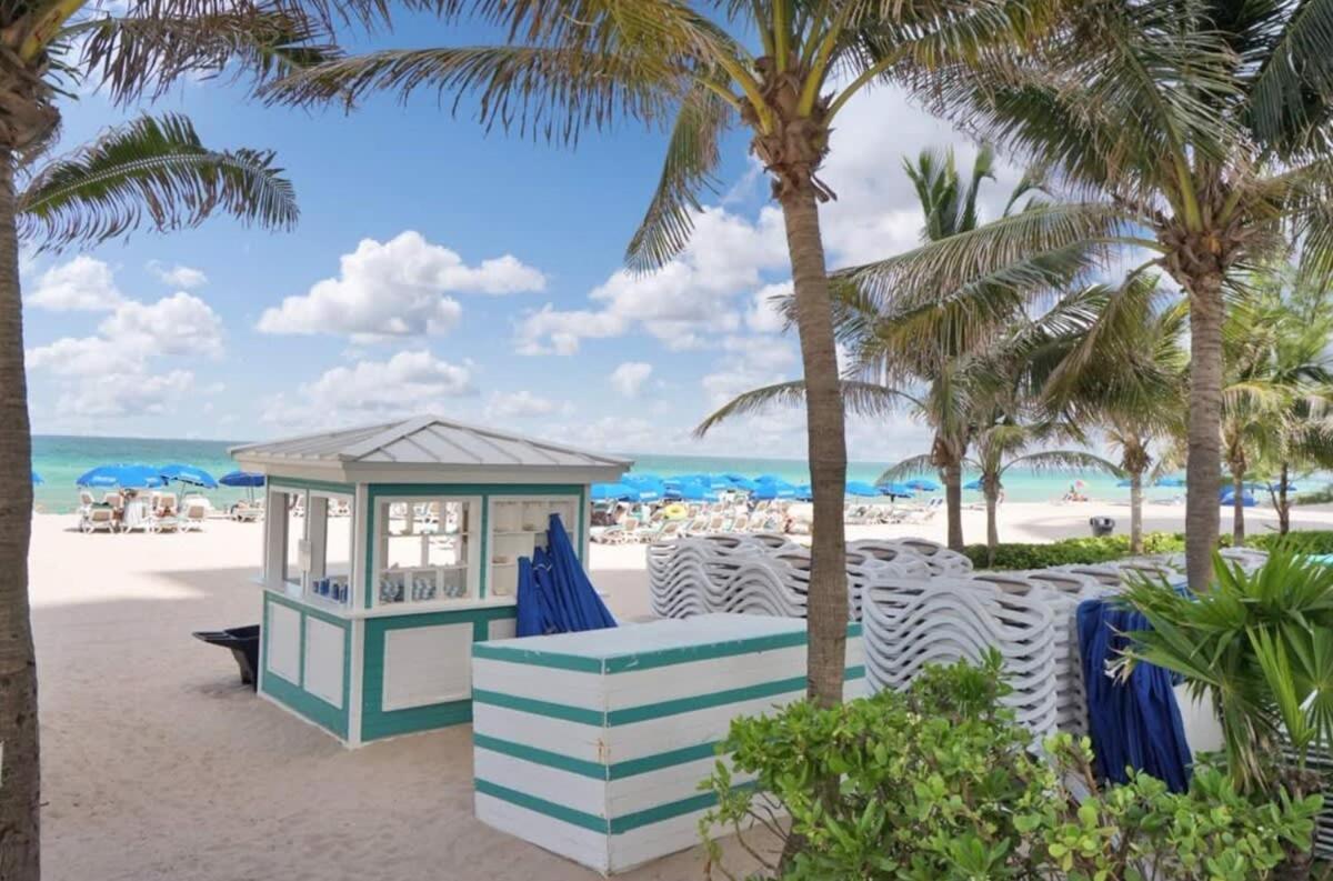 Beachfront Resort Pool Ocean View Balcony Miami Beach Exteriér fotografie